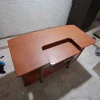 میز تحریر در حد نو