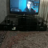 میز تلویزیون شیشه ای