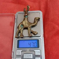 سرمه دان قدیمی برنجی دکوری با تصویر شتر وباسر خروس|کلکسیون اشیاء عتیقه|ارومیه, |دیوار