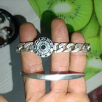 دستبند و بنگل نقره