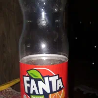 تعدادی بطری نوشابه