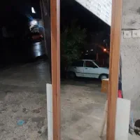 آینه قدی با قاب چوبی
