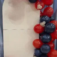 بادکنک سورمه ای قرمز