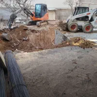 اجاره بابکت  مینی بیل  حمل نخاله  کندن استخر پیکور