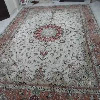 یک عدد فرش ۹ متری و یک عدد بیضی در همین طرح