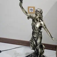 مجسمه ،آباژور