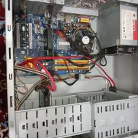 کامپیوتر|رایانه رومیزی|زبرخان, |دیوار