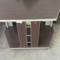 تلویزیون ۲۱اینچ سامسونگ و میز  تلویزیون|تلویزیون و پروژکتور|قائم‌شهر, |دیوار