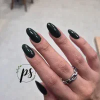 خدمات ناخن در ناهارخوران