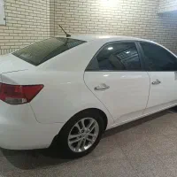 سراتو ۱۳۹۵ بدون رنگ