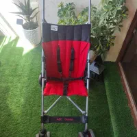 گالسکه و تعدادی وسایل کودک