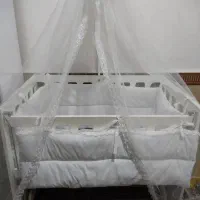 گهواره کنار تخت مادر|تخت و صندلی بچه|نسیم‌شهر, |دیوار