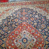 ۲عدد فرش یک۱۲متری و یک۶متری