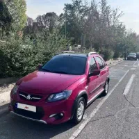 کوییک ار مدل۴۰۱ قرمز سقف مشکی