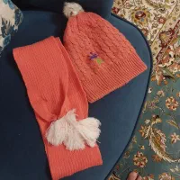 دو عدد شال و کلاه زمستانه