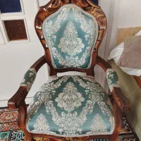 مبل سلطنتی هفت نفره یک عدد میز جلو مبلی