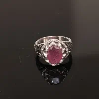 انگشتر نقره با سنگ یاقوت