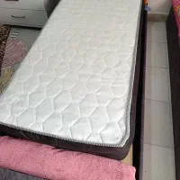 تشک تخت نو وتمیز