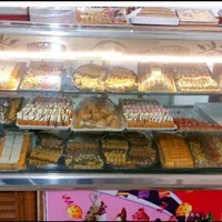 یخچال قنادی و ویترین