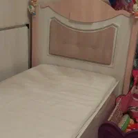 سرویس خواب کودک در حد نو برای سیسمونی|تخت و صندلی بچه|کرج, گوهردشت|دیوار