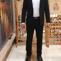 کت شلوار|لباس|بندر انزلی, زنبق|دیوار