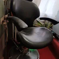 صندلی اصلاح و سرشور خوابیده