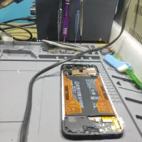 تعمیرات و فروش انواع موبایل