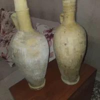 دو کوزه قدیمی