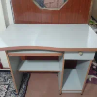 میزتحریرومیزکامپیوتر