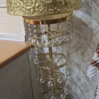 آباژور طلایی ایستاده