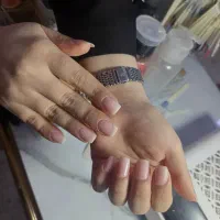 فقط با 430کاشت اولیه ناخن همراه با لاکژل ساده