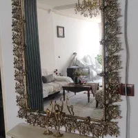 آینه کنسول و میز کنار سالنی  برنزی قلم کاری