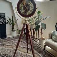 ساعت ایستاده تمیز وکم کار