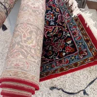 فرش گل قرمز