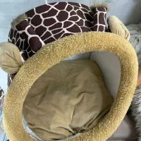 جای خواب گربه و سگ  یک عدد عروس بزرگ