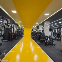 یک آقا جهت کار در باشگاه بدنسازی