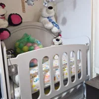 تخت نوزاد سفارشی گهواره ای چوب اعلا کشو دار