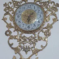 یک ساعت تمیز وسالم