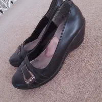 دو جفت کفش زنانه|کیف، کفش، کمربند|زابل, |دیوار