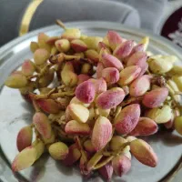 پسته تروتازه