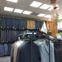 فروشنده، با تجربه  فروشندگی در کت و شلوار فروشی