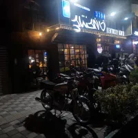 سالندار آقا،نیروی آشپزخانه ،سفارشگیر ،صندوقدار