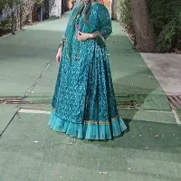 لباس محلی