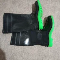 چکمه سایز ۴۳