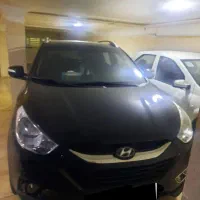 فروش توسان۲۰۱۱ مشکی۲۴۰۰سی سی