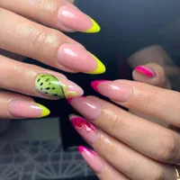 کاشت ناخن۱۸۰ترمیم۱۳۰ میکاپ مژه اکستنشن هیدن میکرو|خدمات آرایشگری و زیبایی|کرج, گلشهر|دیوار