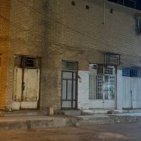 یک باب مغازه سردونبش با موقعیت تجاری عالی