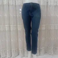 لباس زنانه|لباس|قم, باغ شازده|دیوار