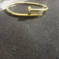 دست بند میخی