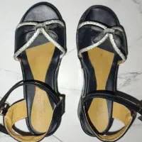 صندل زیبا و خوش پا ۵۰۰